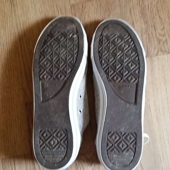 Women's Converse - Picture 5 of 8